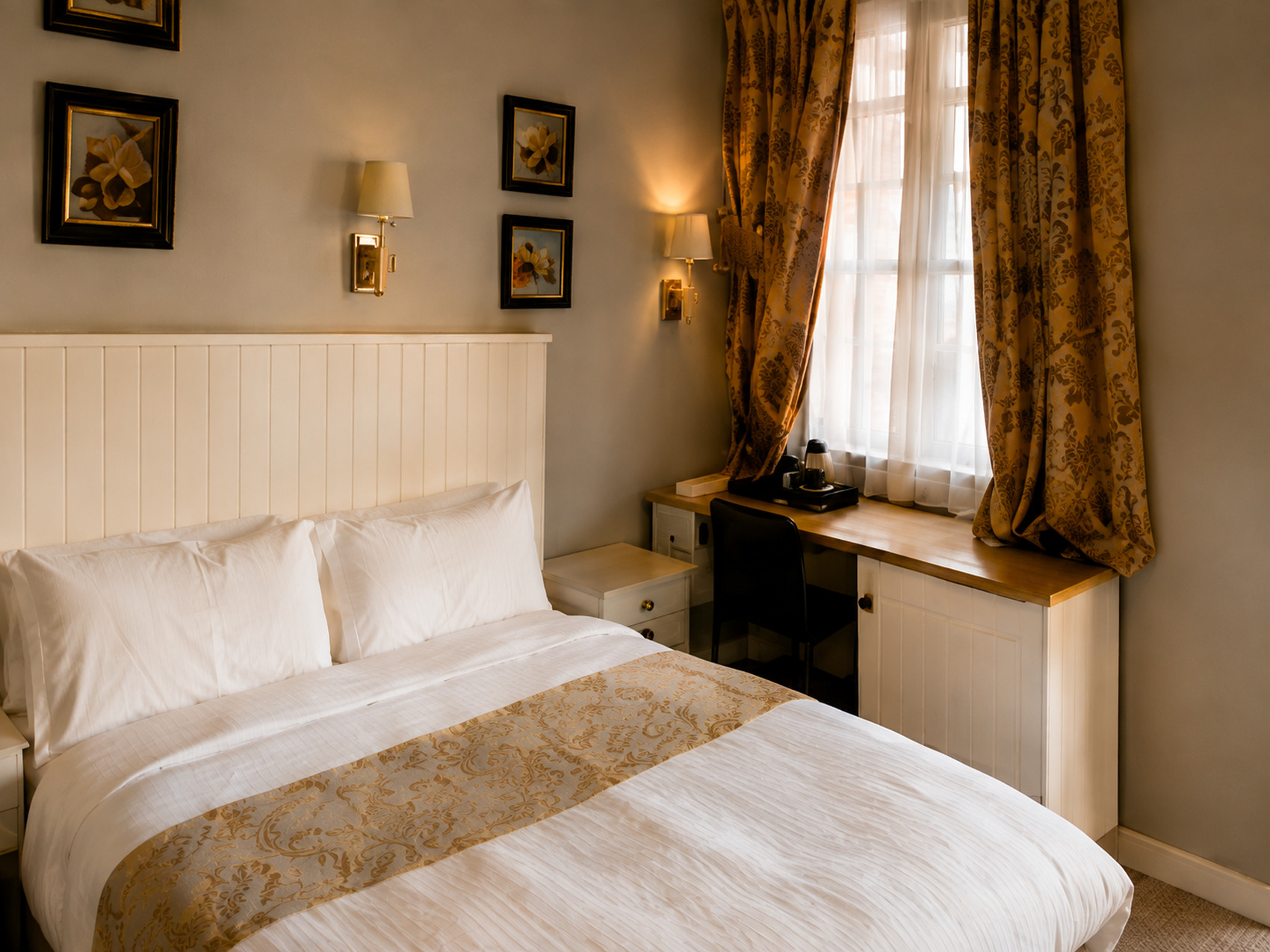 Le Pearl Boutique Hotel guest bedroom